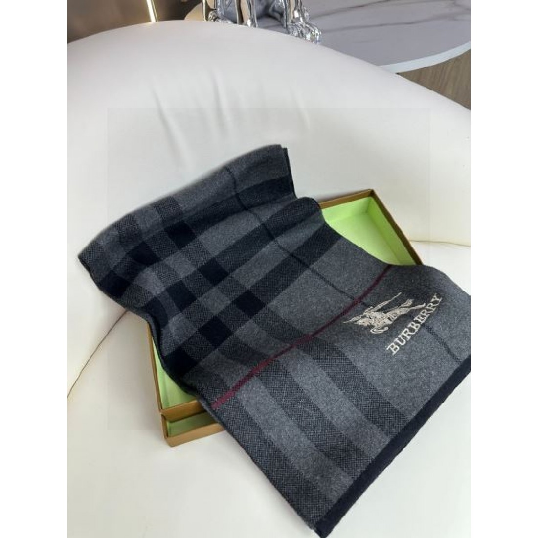 ストール バイカラー切替 ロゴポイント 大判タイプ すっきり見え BURBERRY バーバリー コピー マフラー ギフト映え
