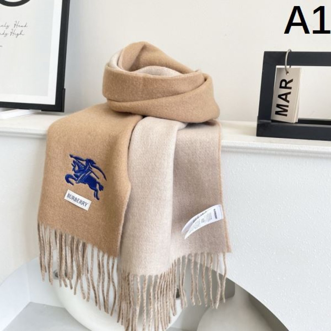 ロゴ刺繍風 バイカラーデザイン フリンジ付き やわらか見え BURBERRY バーバリー コピー マフラー 通勤にも休日にも