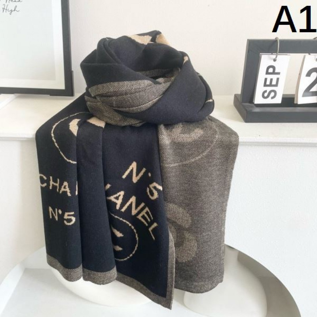 マフラー ロゴデザイン N°5モチーフ 大判ストール風 CHANEL シャネル コピー フリンジ付き モード感 首元主役