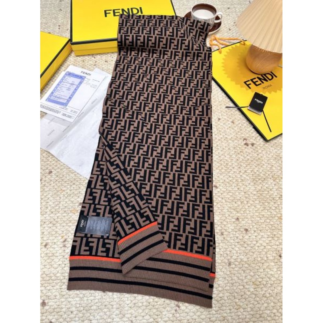 FENDI フェンディ コピー マフラー FF柄 ロゴパターン フリンジ付き 箱付き見え ギフト映え 2026新作