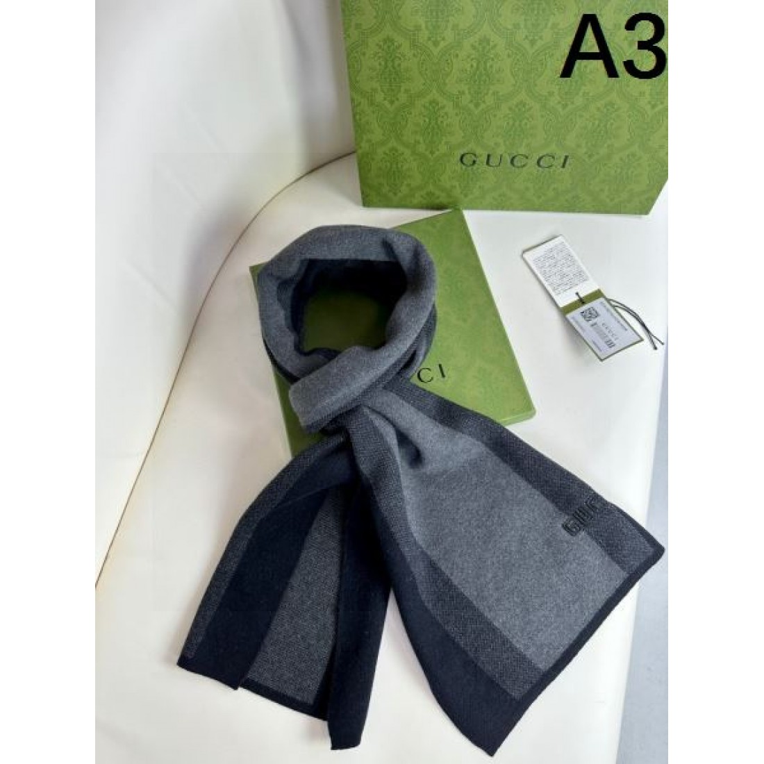 マフラー ロゴ入り チェック柄 配色デザイン GUCCI グッチ コピー 2026新作 首元映え きれいめ防寒アイテム