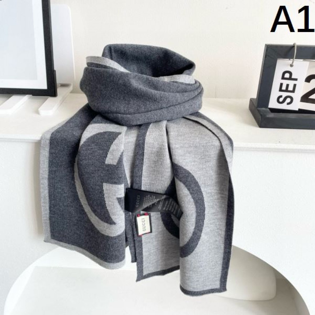 落ち着き 上質 グッチ GUCCI スーパーコピー スカーフ 大人向け エレガント