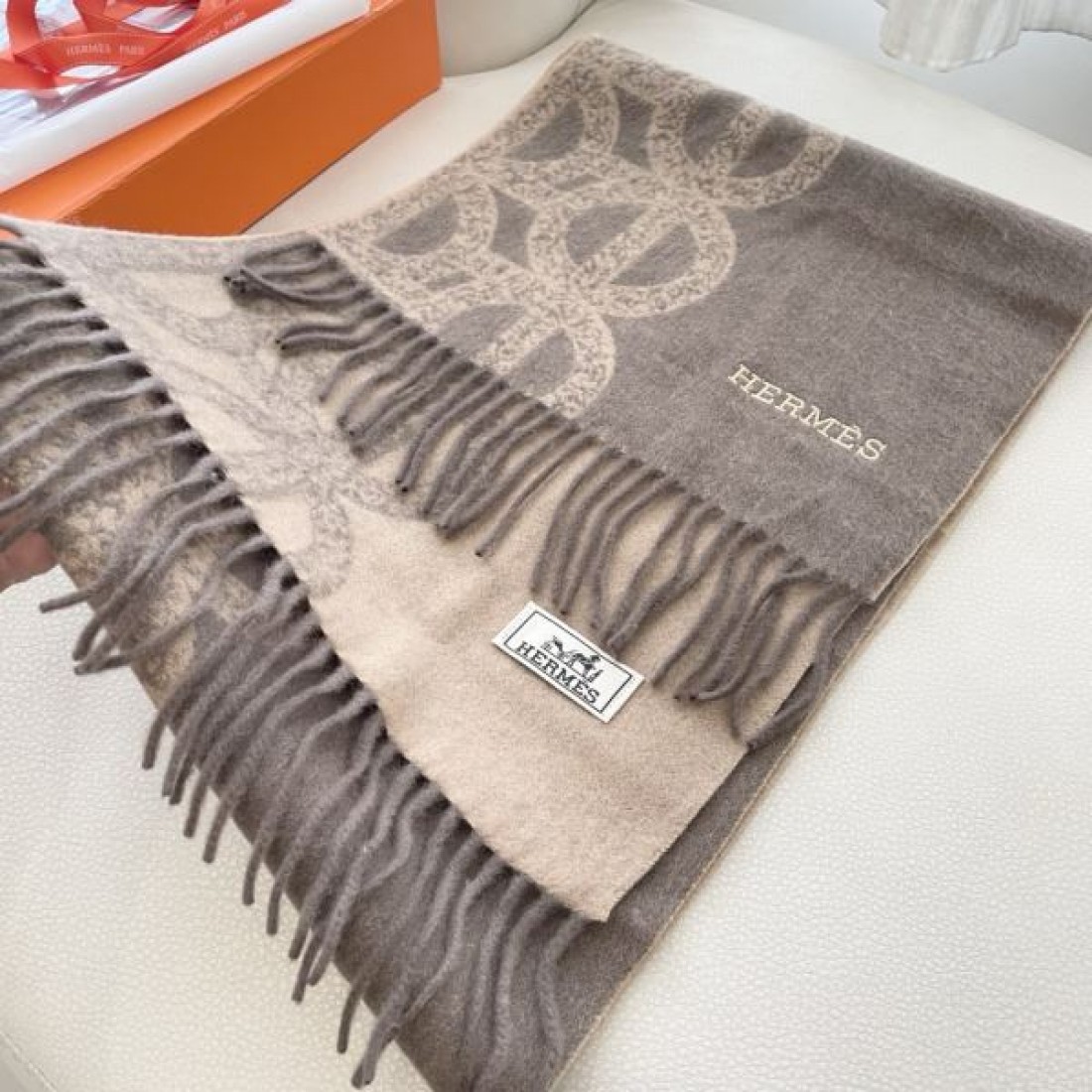 正統派 上品 エルメス HERMES スーパーコピー スカーフ 洗練 人気