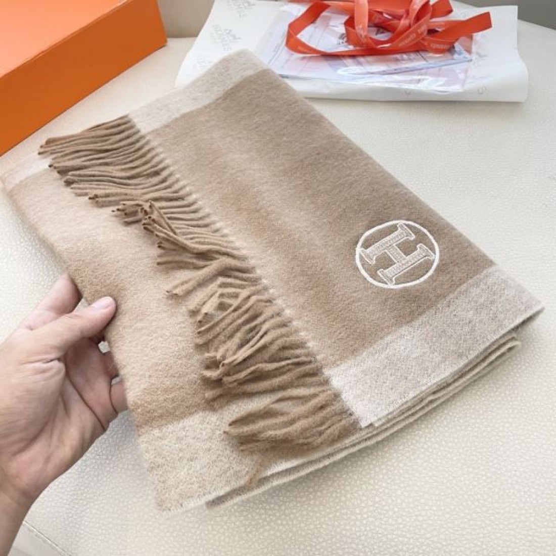 高級 風格 エルメス HERMES スーパーコピー スカーフ 優雅 名作