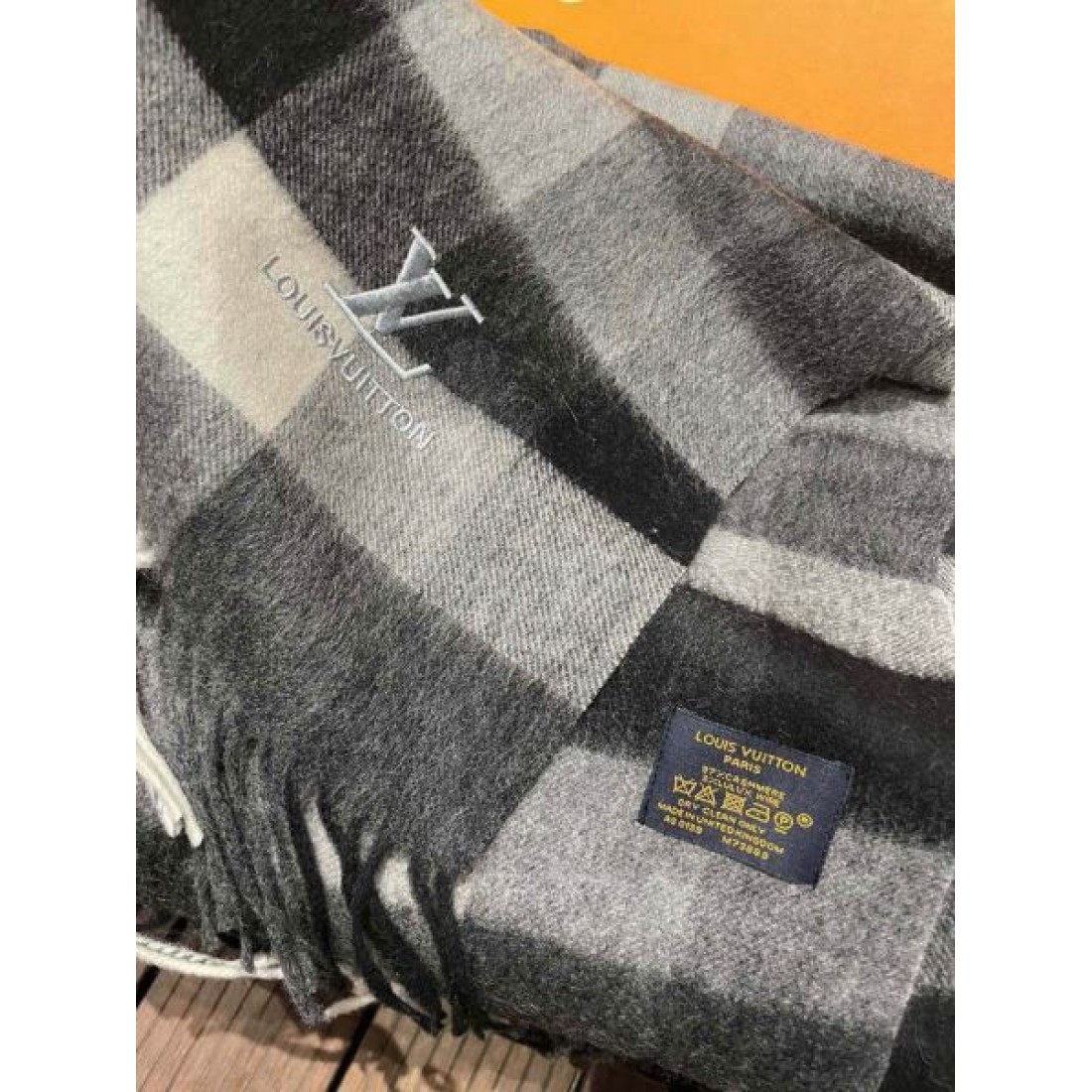 高級感 定番 ルイ・ヴィトン LOUIS VUITTON コピー スカーフ 気品 エレガント