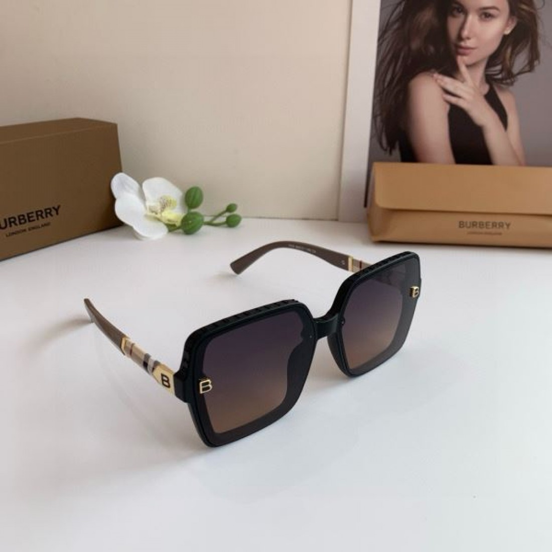 トラディショナル チェック バーバリー BURBERRY コピー サングラス 英国 風格