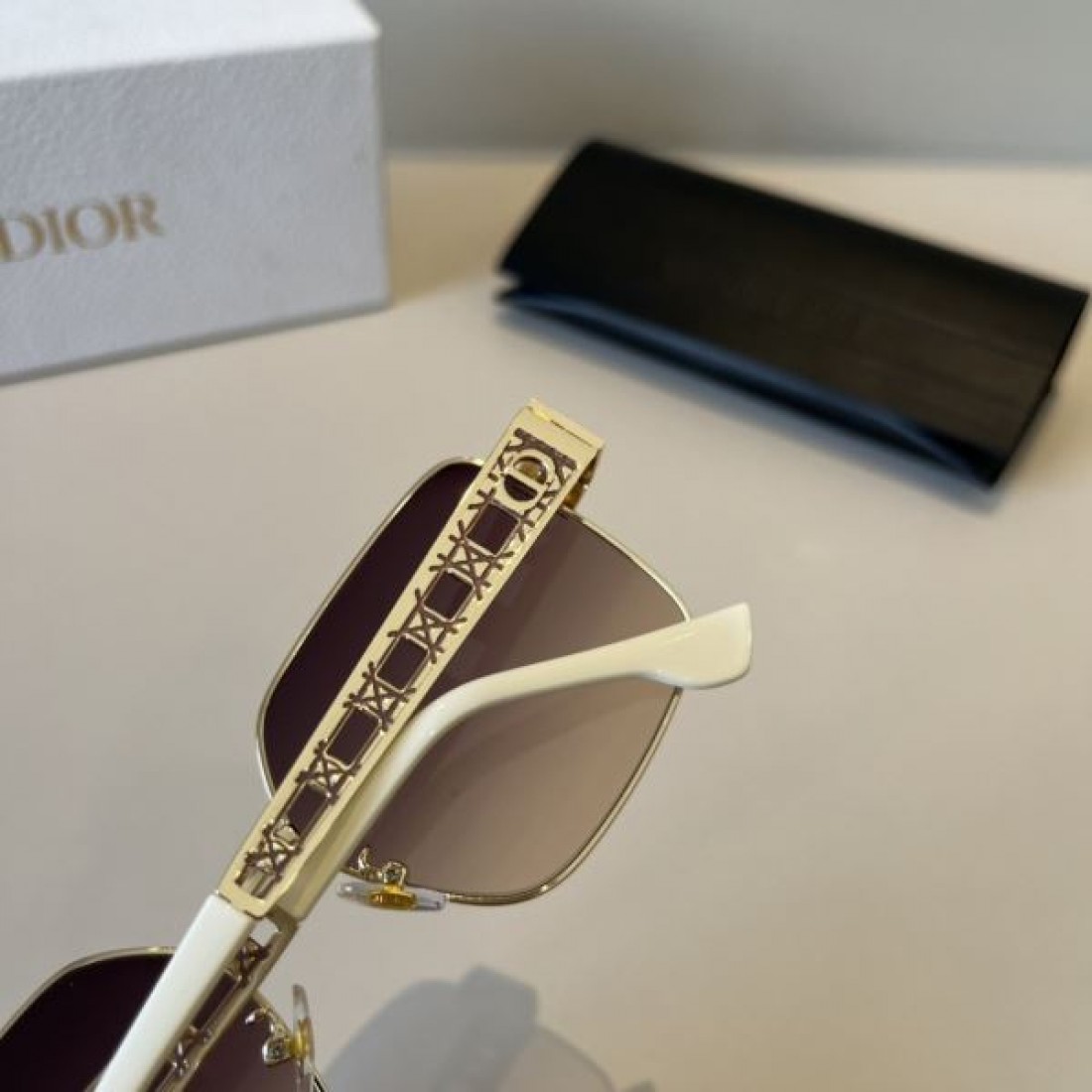  カラフルな アーティスティックな ポップな ディオール DIOR コピー サングラス 独創的な
