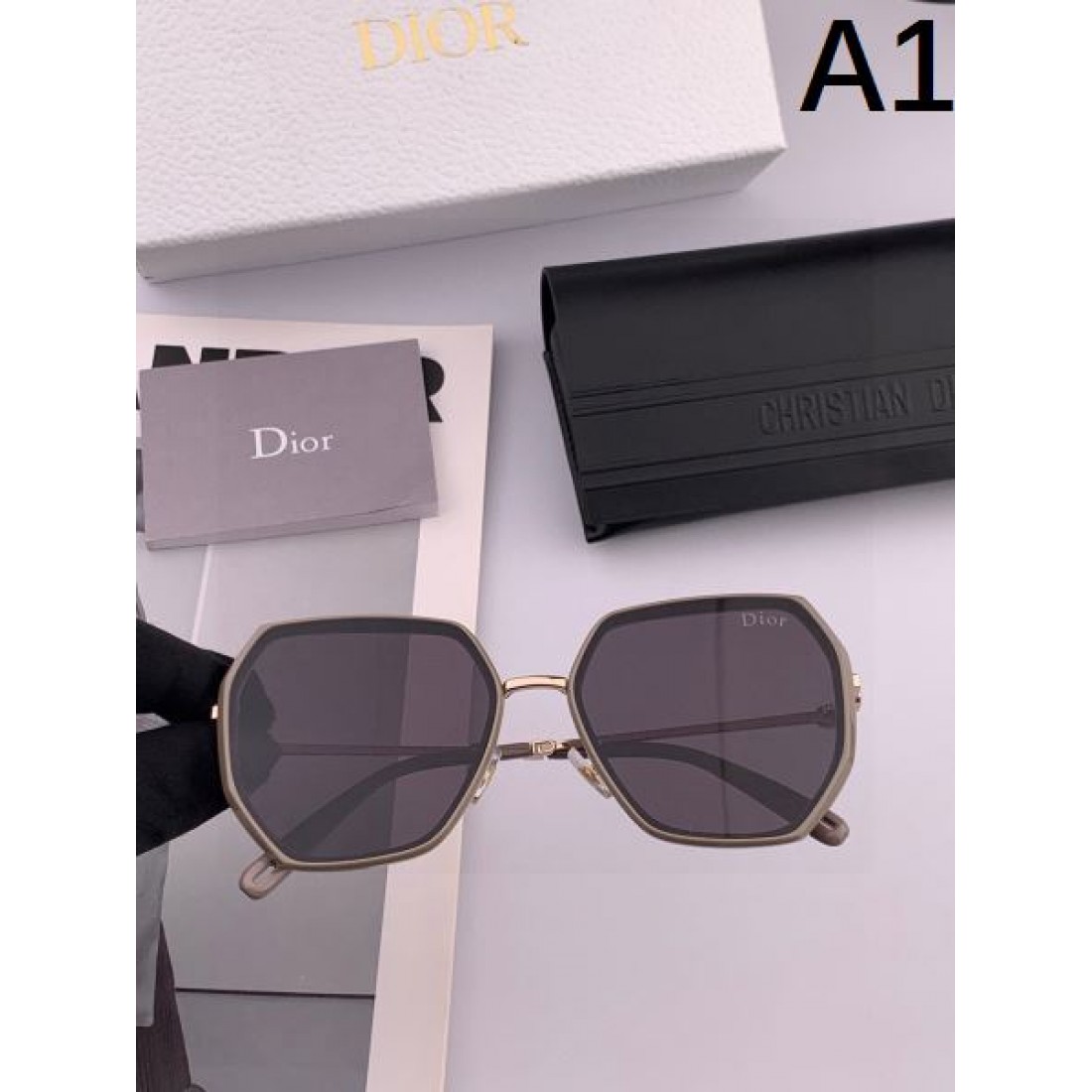 ティムレスな オブリーク模様の シャープな ディオール DIOR コピー サングラス 気品ある