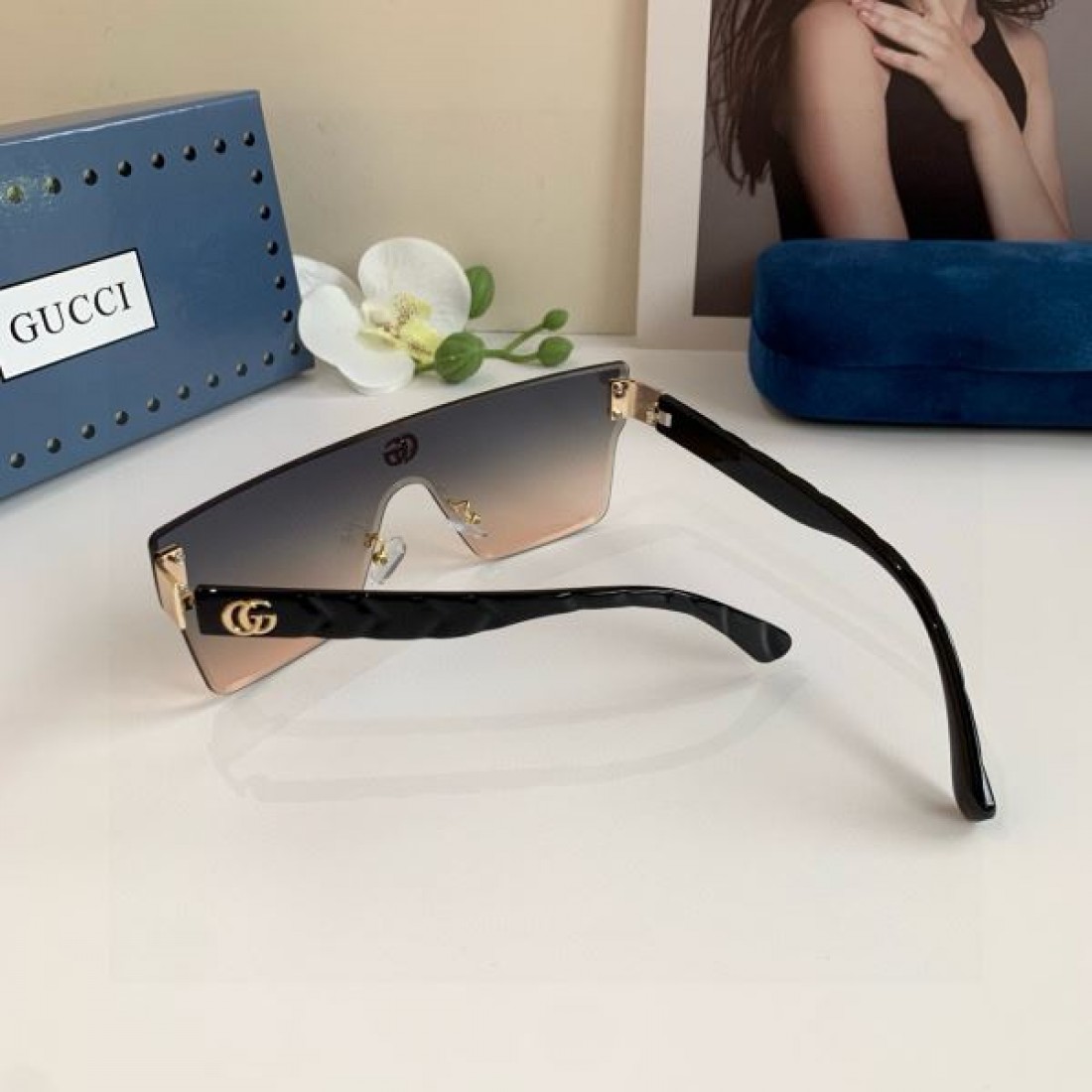 レトロモダンな ユニークな プレイフルな GUCCI グッチ コピー サングラス 遊び心のある 