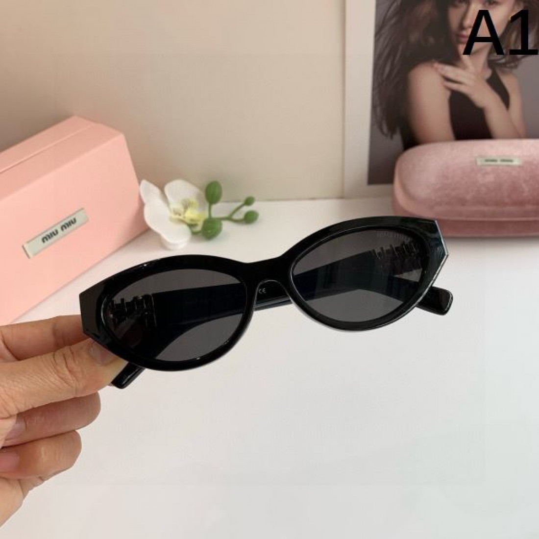 プレイフルな 可愛らしい ポップな MIU MIU ミュウミュウ コピー サングラス 遊び心のある