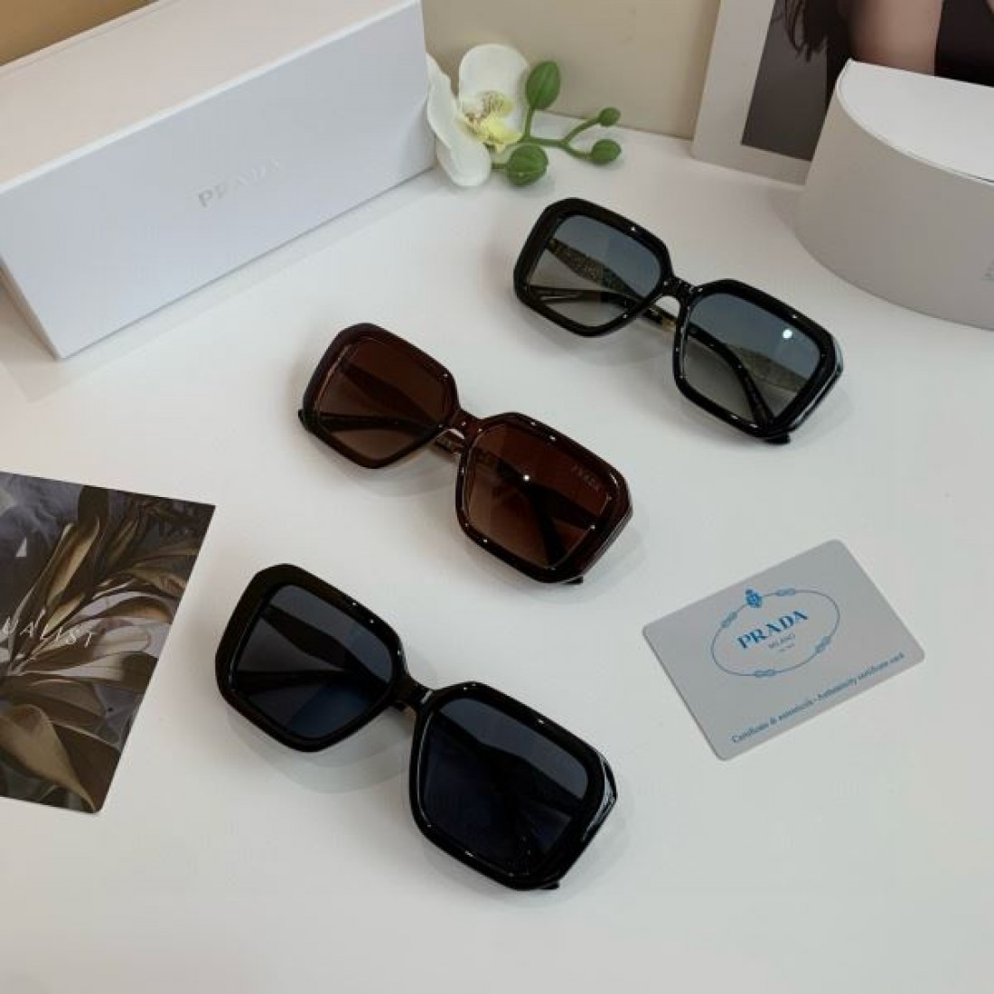 クラシックな シックな 上質な PRADA プラダ コピー サングラス 落ち着いた 飽きの来ない