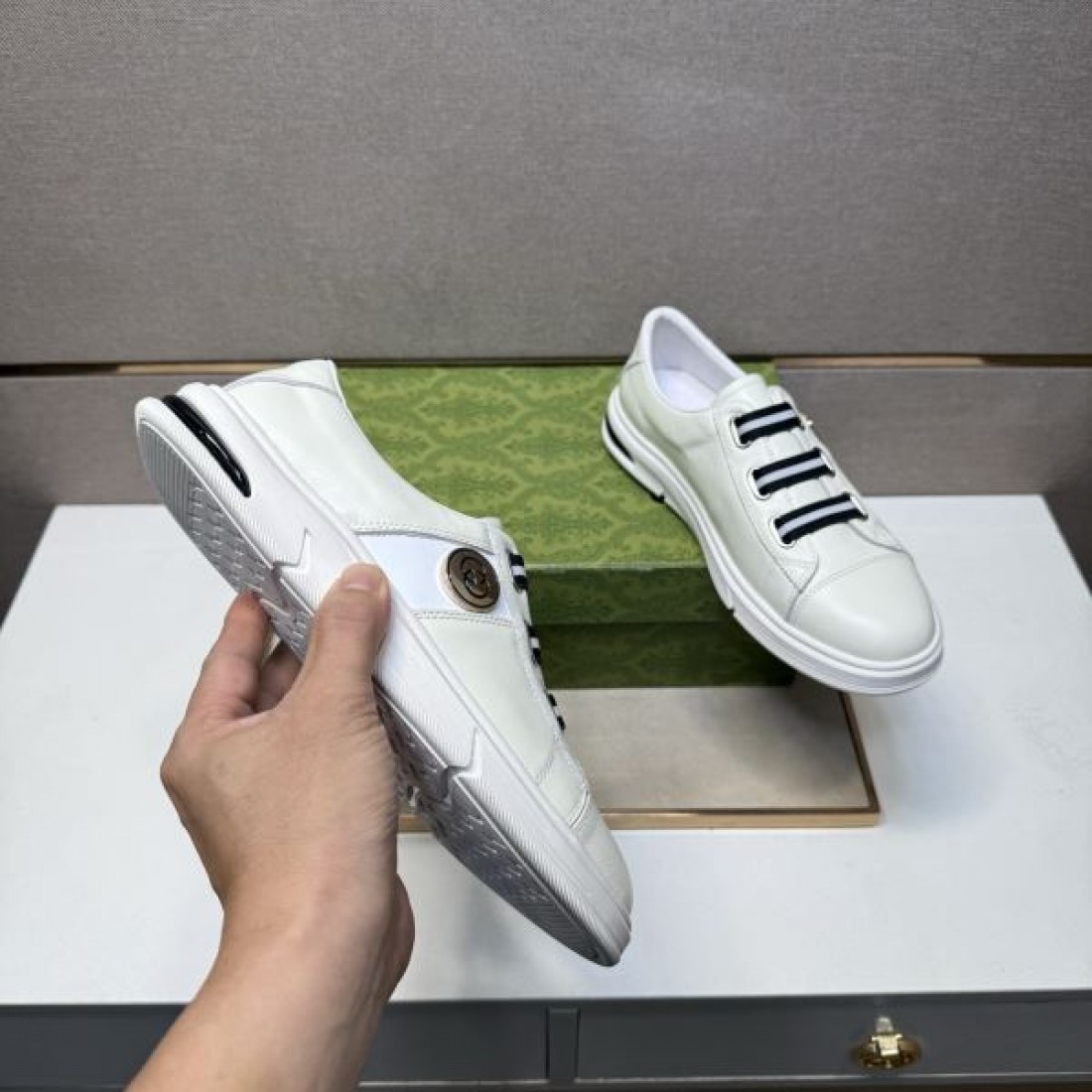  ライオン ヘッド ユニーク グッチ GUCCI コピー カジュアルシューズ 力強い 