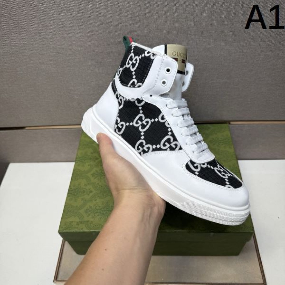 ビーズ エンブレム プレステージ グッチ GUCCI コピー カジュアルシューズ 華麗