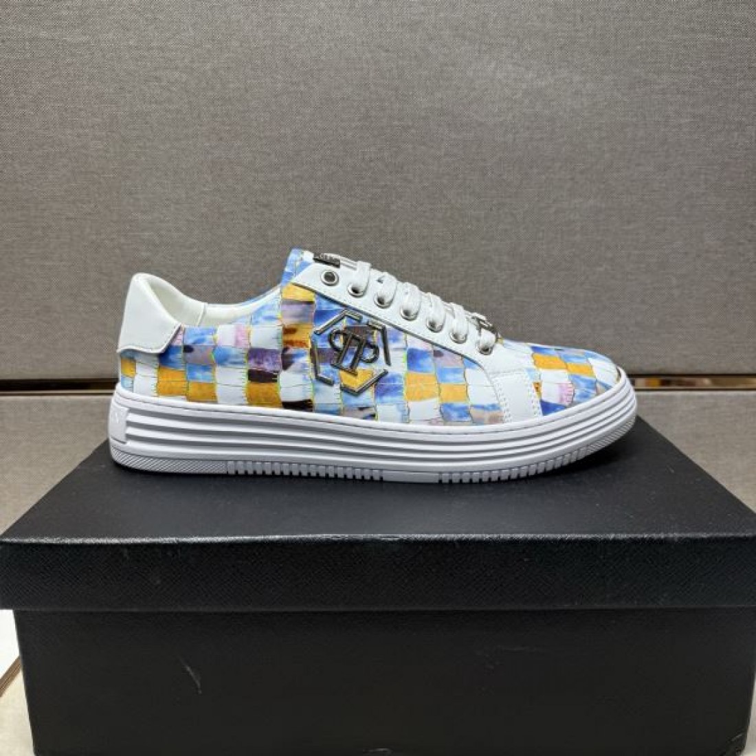 スワロフスキー ゴシック 刺激的 PHILIPP PLEIN フィリッププレイン コピー カジュアルシューズ 