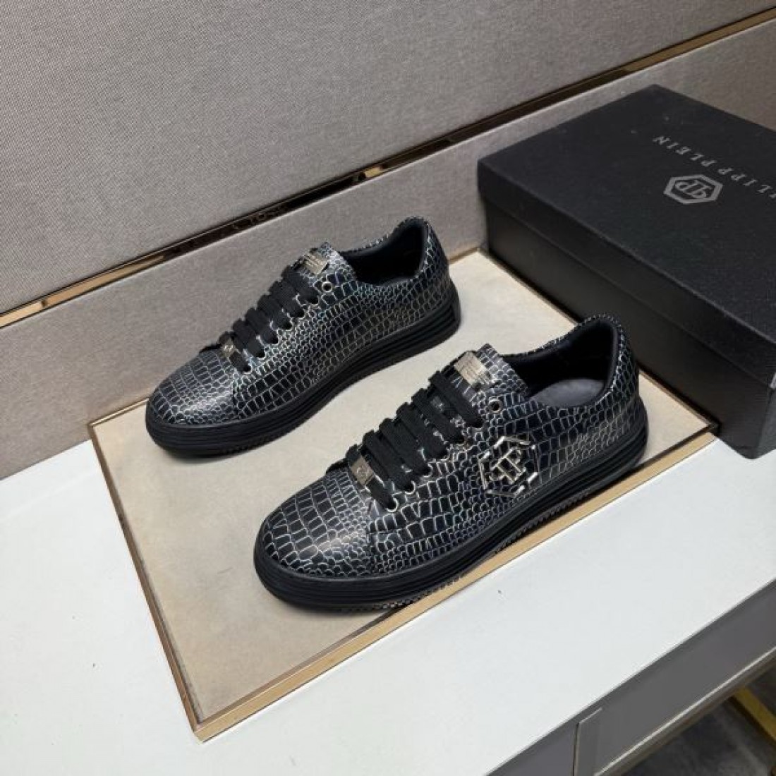 スカル ロックPHILIPP PLEIN フィリッププレイン カコピー ジュアルシューズ 