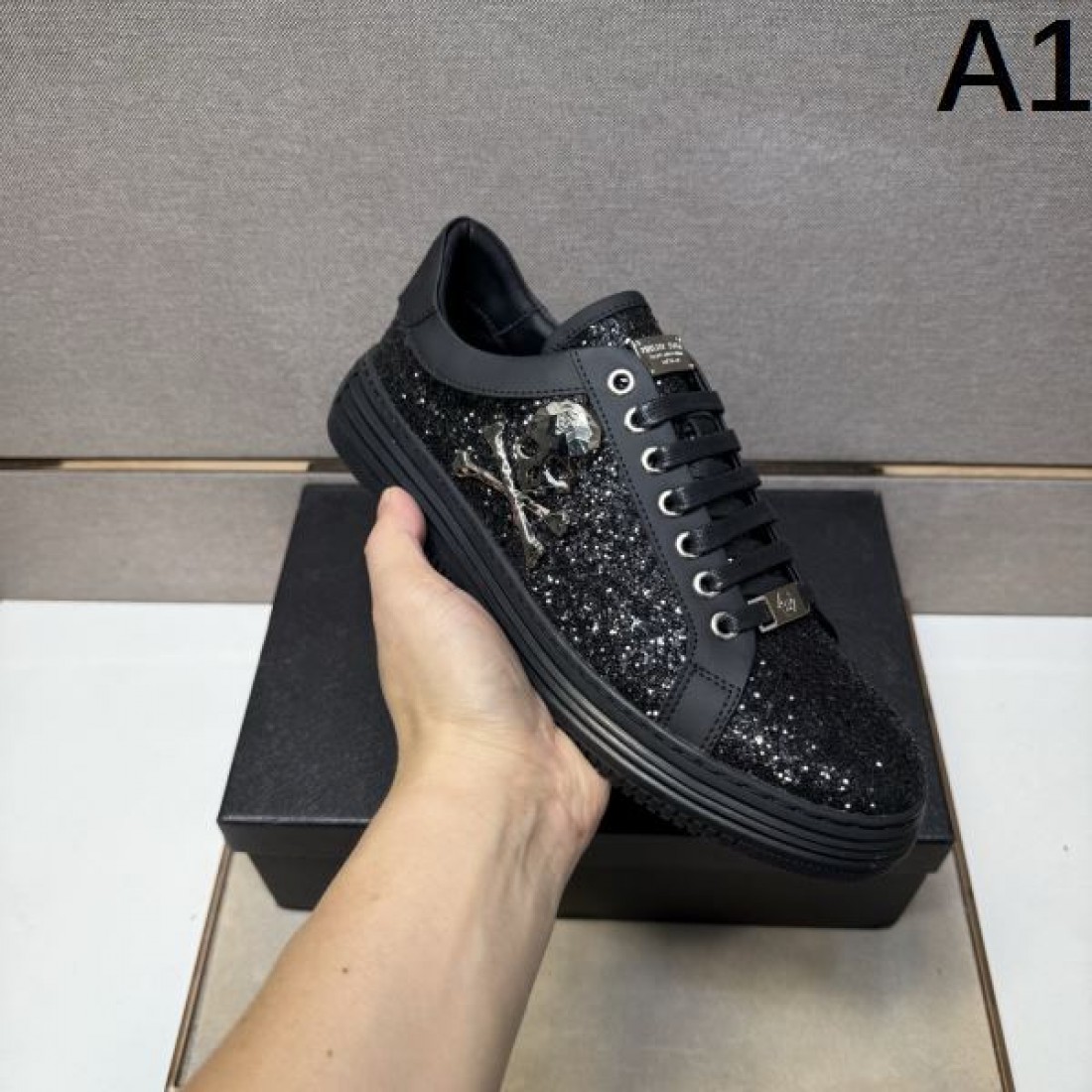 スポーティ 洗練 PHILIPP PLEIN フィリッププレイン コピー カジュアルシューズ 迫力 スタイリッシュ