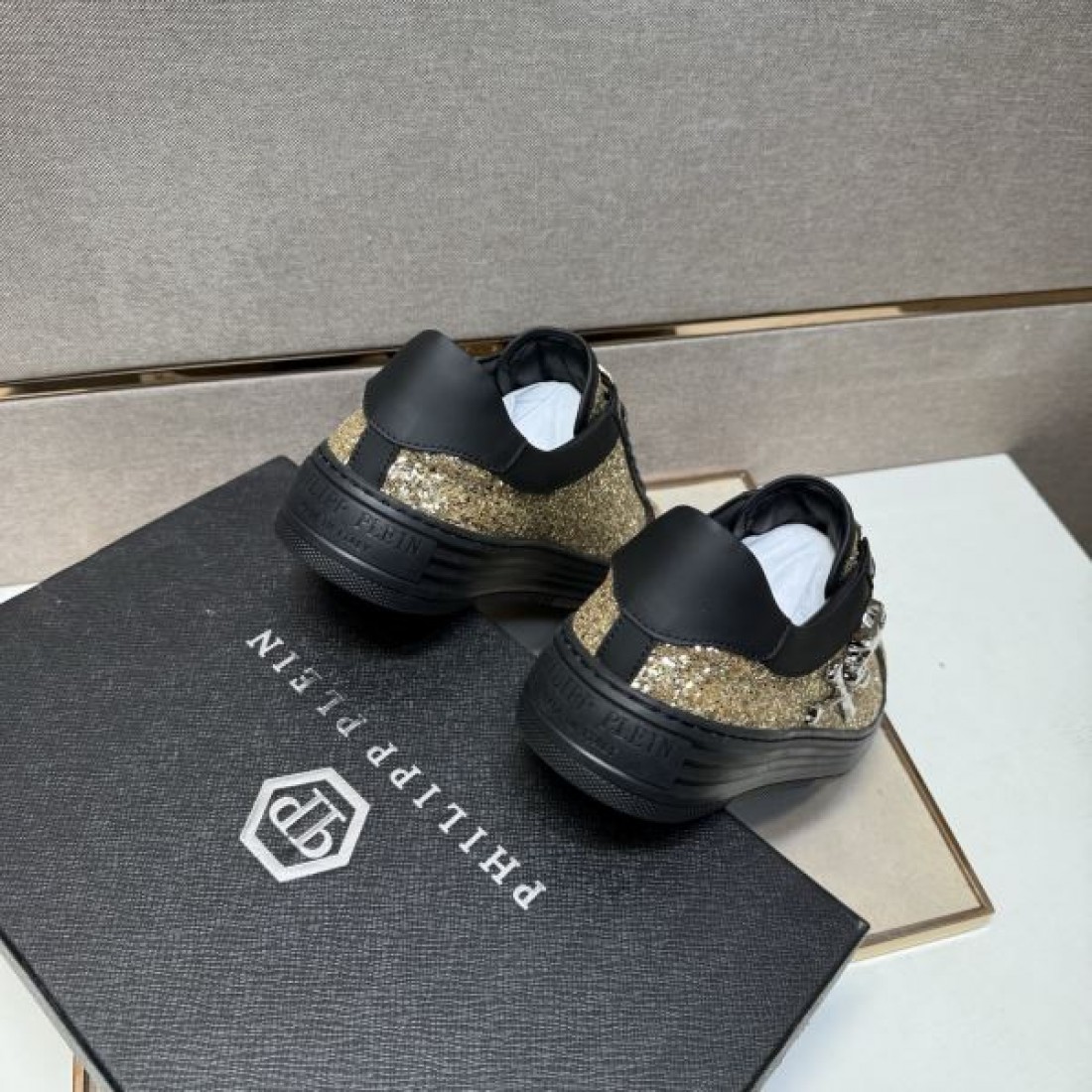 スポーティ 洗練 PHILIPP PLEIN フィリッププレイン コピー カジュアルシューズ 迫力 スタイリッシュ