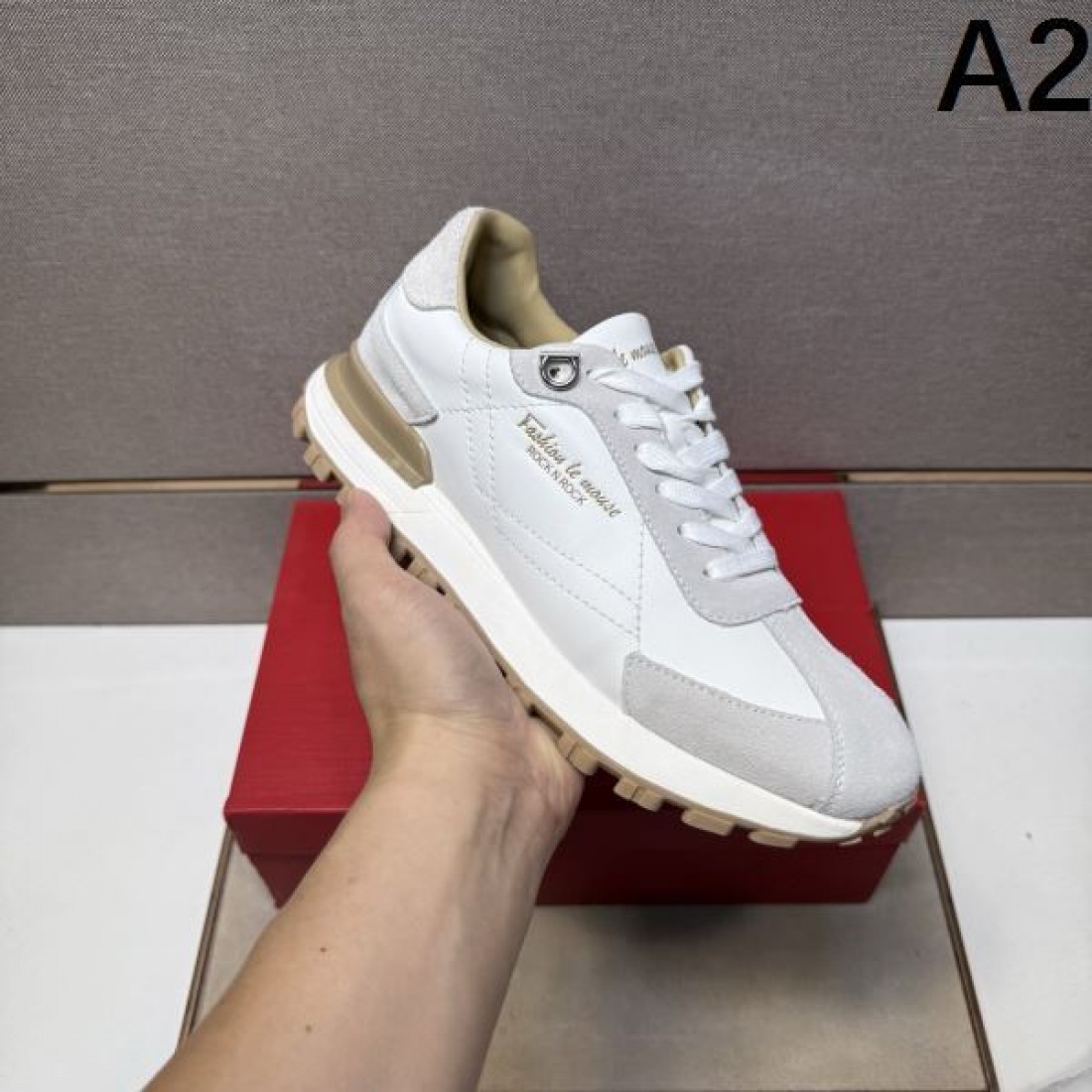  クラシック ガンチーニ ラグジュアリー FERRAGAMO サルヴァトーレ フェラガモ コピー スニーカー