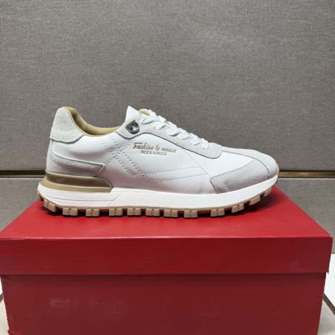  クラシック ガンチーニ ラグジュアリー FERRAGAMO サルヴァトーレ フェラガモ コピー スニーカー