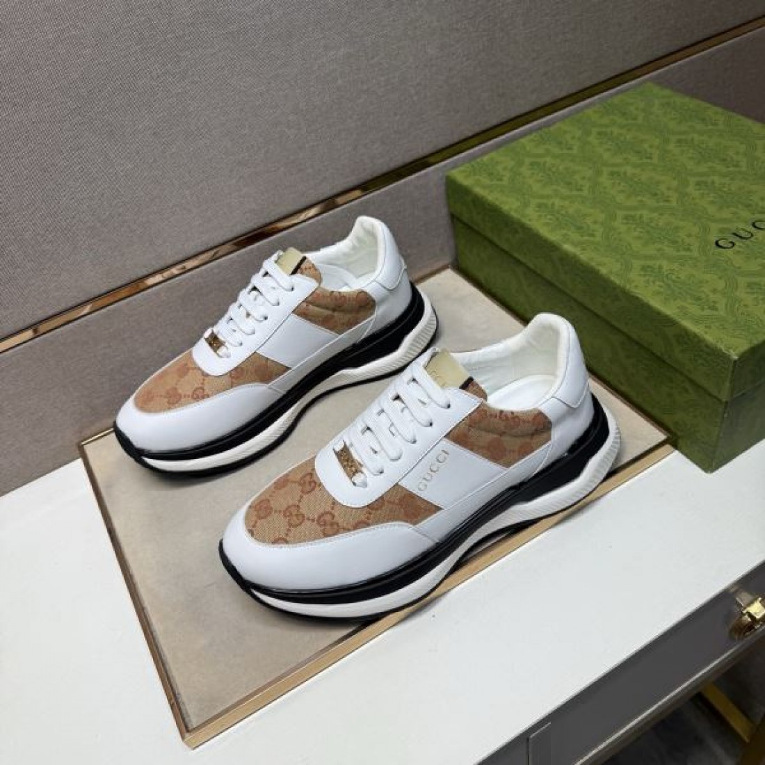 上品 モダン GUCCI グッチ コピー スニーカー 洗練 快適