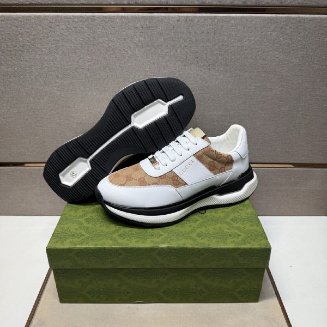 上品 モダン GUCCI グッチ コピー スニーカー 洗練 快適