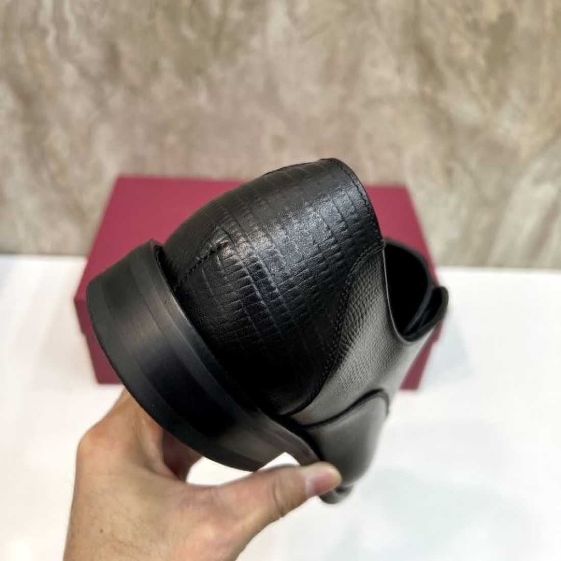 エナメル ビット 装飾的 FERRAGAMO サルヴァトーレ フェラガモ コピー ビジネスシューズ 華やか