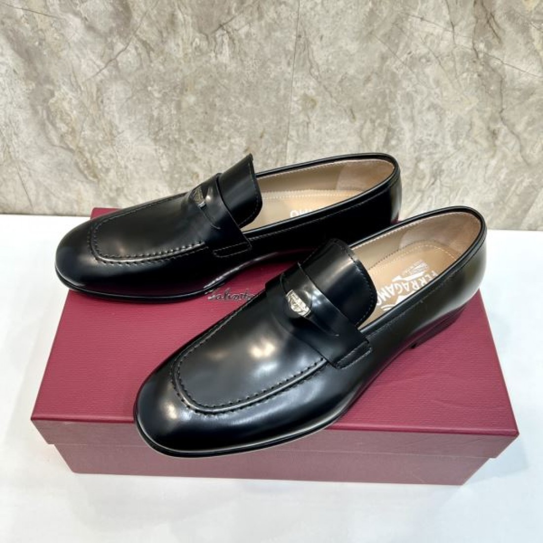 スカルプチャード レザー 精巧 FERRAGAMO サルヴァトーレ フェラガモ コピー ビジネスシューズ