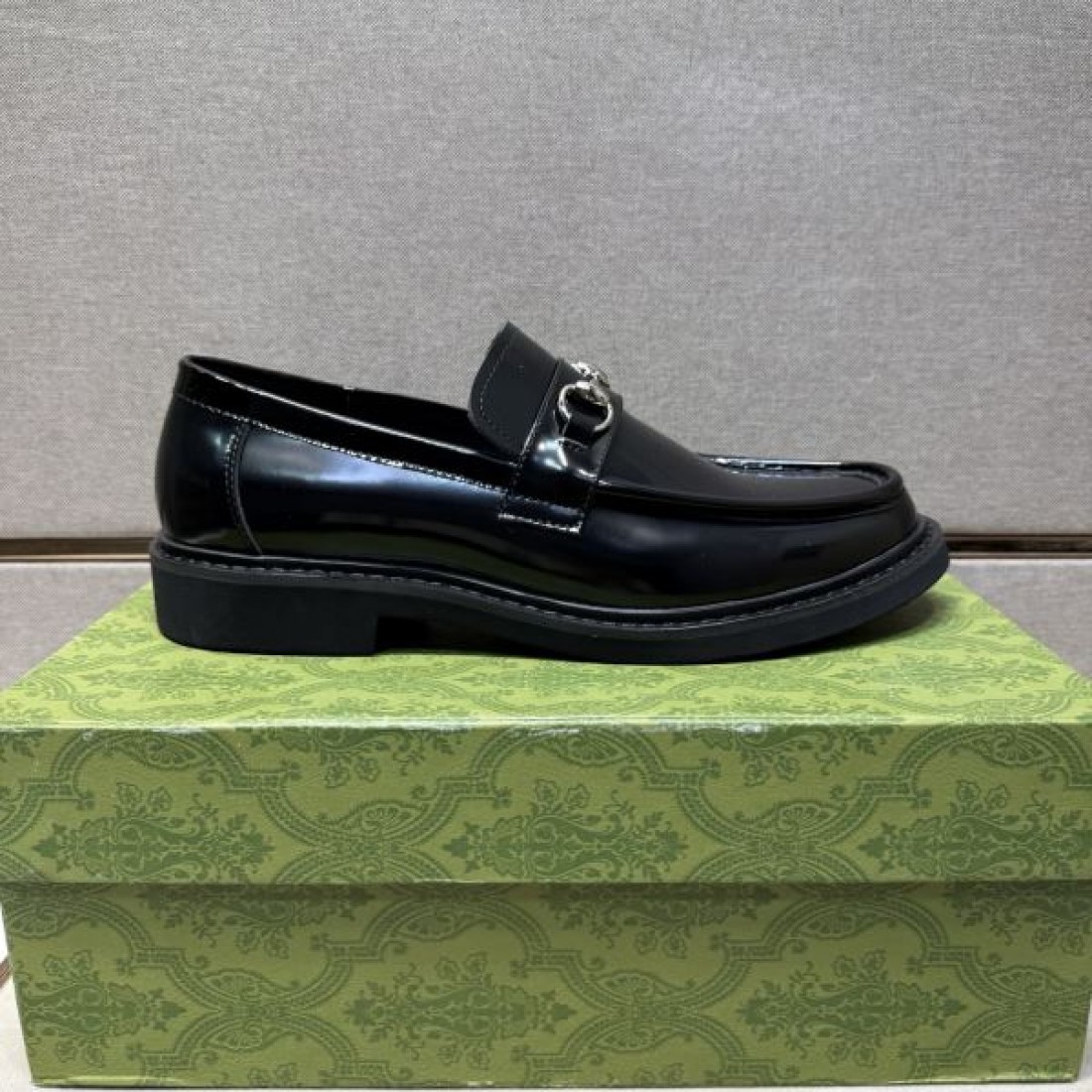 大胆 象徴的 プレステージ GUCCI グッチ コピー ビジネスシューズ 華やか 権威 個性的