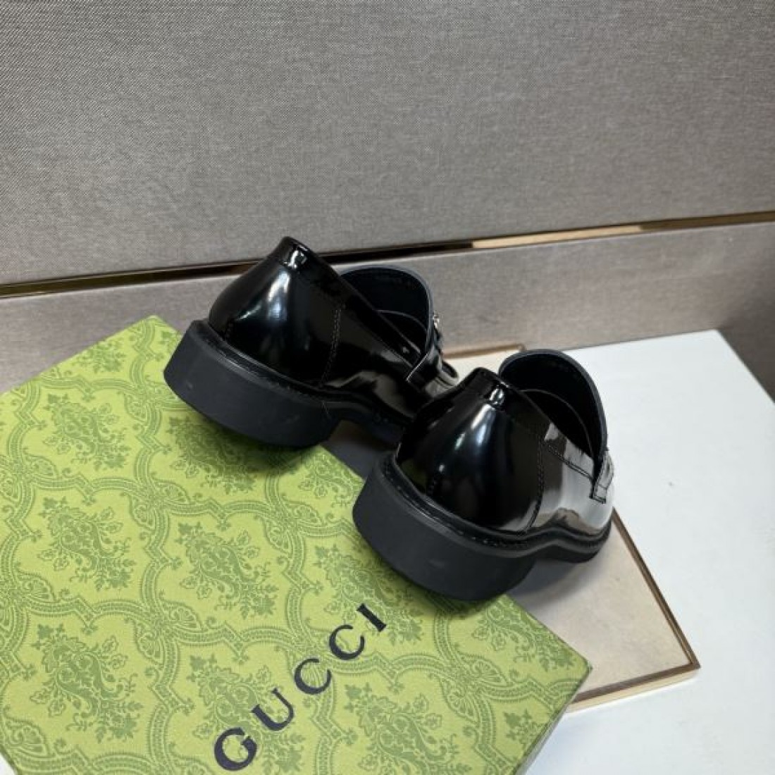 大胆 象徴的 プレステージ GUCCI グッチ コピー ビジネスシューズ 華やか 権威 個性的