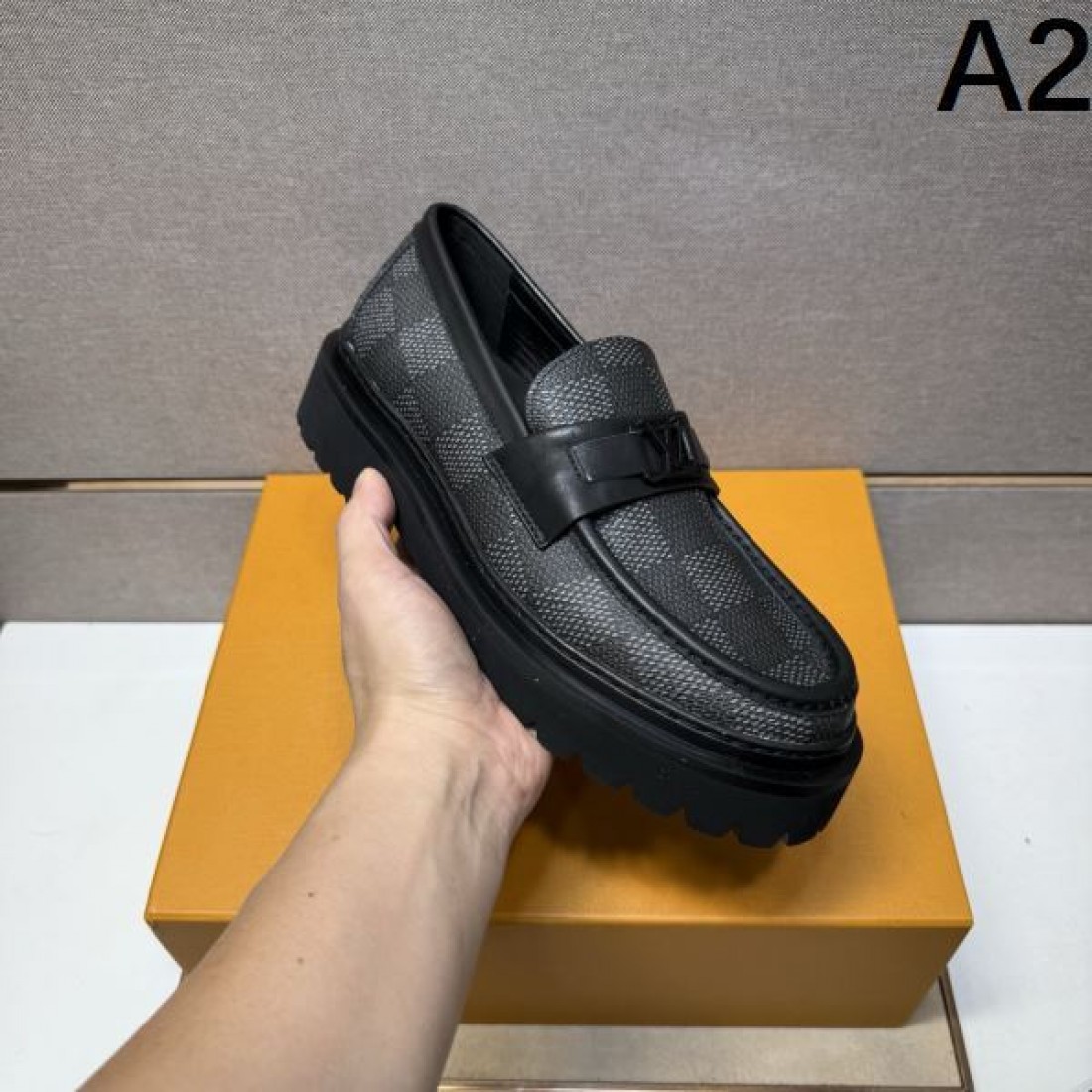 精巧 伝統的 高級 LOUIS VUITTON ルイヴィトン コピー ビジネスシューズ 上品 耐久 優雅