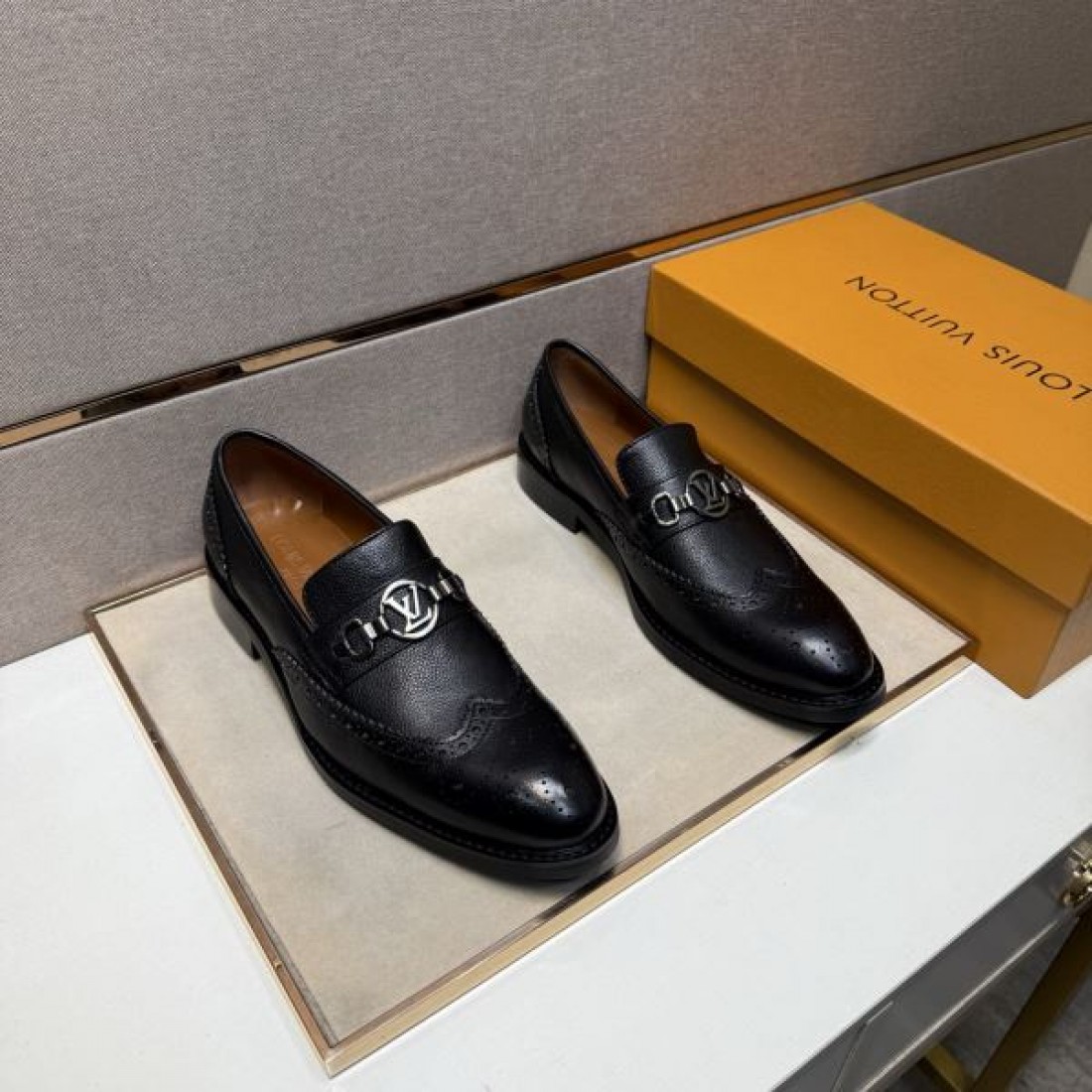 洗練 高品質 上品 LOUIS VUITTON ルイヴィトン コピー ビジネスシューズ 重厚 エレガント
