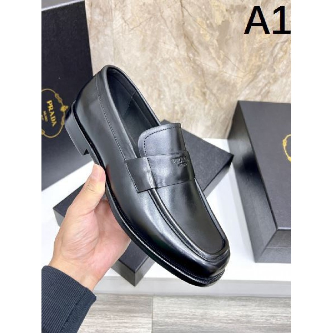 軽量 エレガント 高品質 PRADA プラダ コピー ビジネスシューズ しなやか 上品 優美