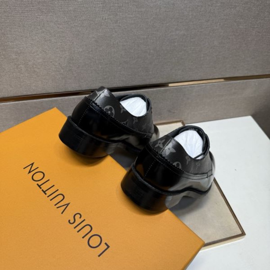 高級感 洗練 上質 LOUIS VUITTON ルイヴィトン コピー ビジネスシューズ 精巧 エレガント