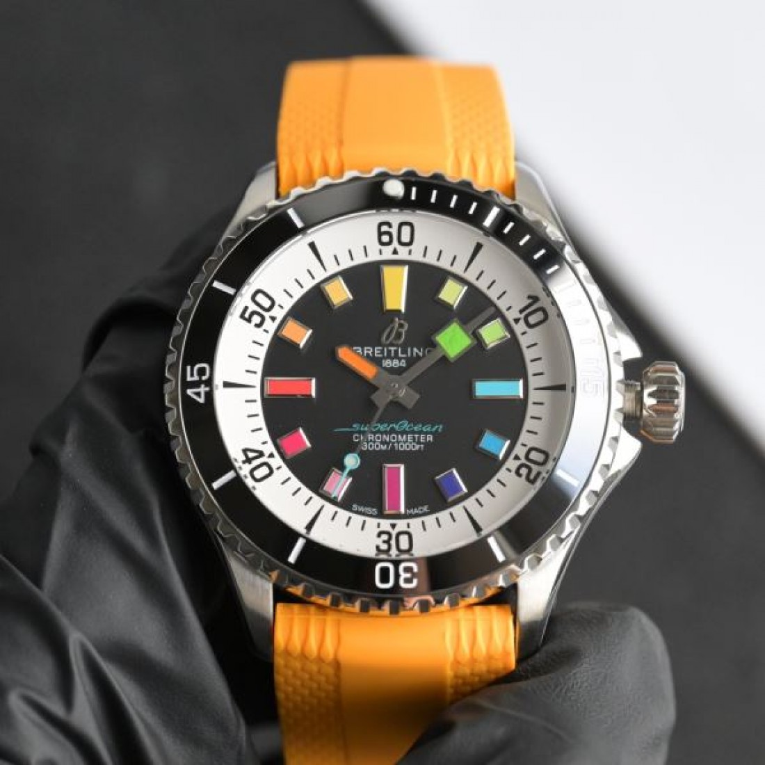 ダイバーズ風 ラバーベルト 回転ベゼル BREITLING ブライトリング コピー 腕時計 視認性インデックス 爽快スポーティー 注目度高め