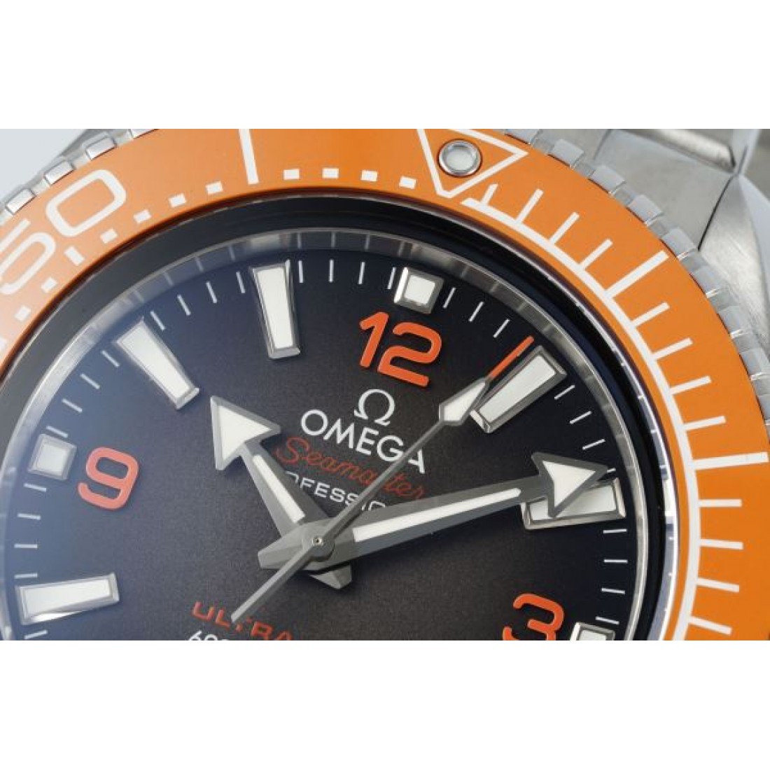 OMEGA オメガ コピー 腕時計 シーマスター風 メタルブレス 回転ベゼル アラビア数字インデックス ダイバーズ調 メンズ向け
