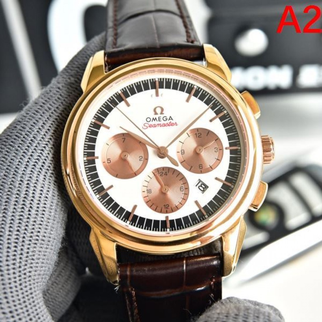 クロノグラフ風 レザーベルト 多眼ダイヤル OMEGA オメガ コピー 腕時計 ローマ数字ベゼル 重厚フェイス メンズ向け