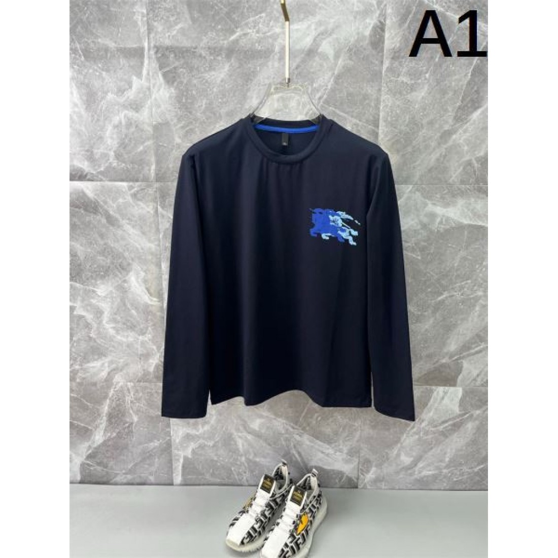 軽やか モダン バーバリー BURBERRY コピー 長袖Tシャツ 上品 シンプル