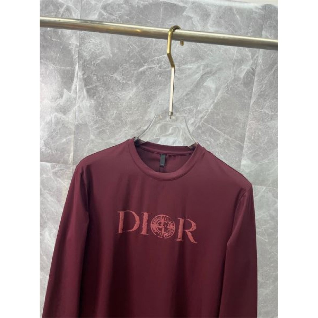   上品 洗練 ディオール DIOR コピー 長袖Tシャツ エレガント 高級感