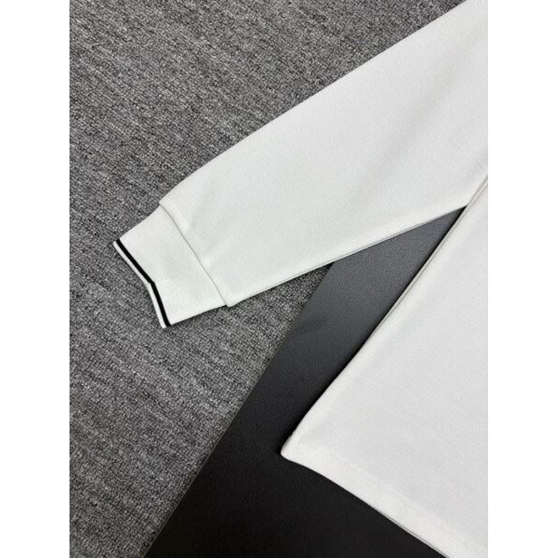  上質 スマート ディオール DIOR コピー 長袖Tシャツ 端正 エレガント