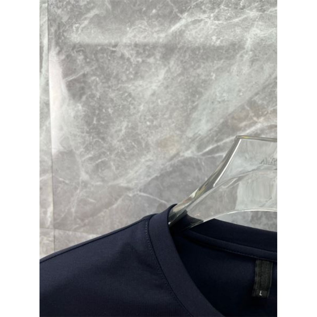 モダン 大人 ルイヴィトン LOUIS VUITTON コピー 長袖Tシャツ 落ち着き 上質