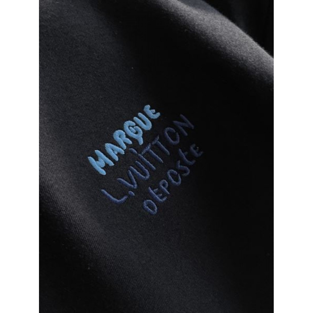 洗練 高級 ルイヴィトン LOUIS VUITTON コピー 長袖Tシャツ エレガント 定番