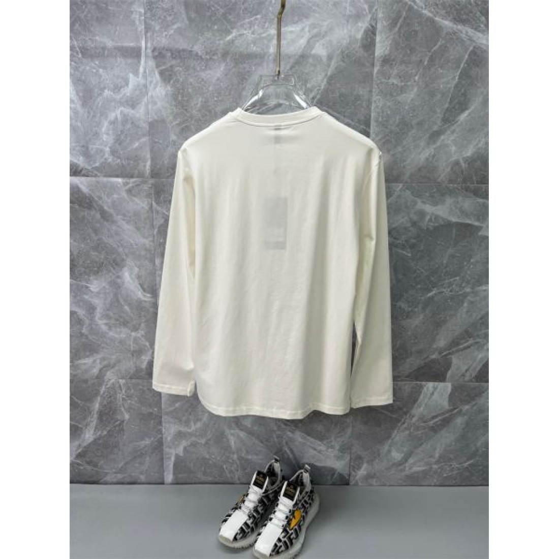 快適 日常的 モンクレール MONCLER コピー 長袖Tシャツ シンプル 大人