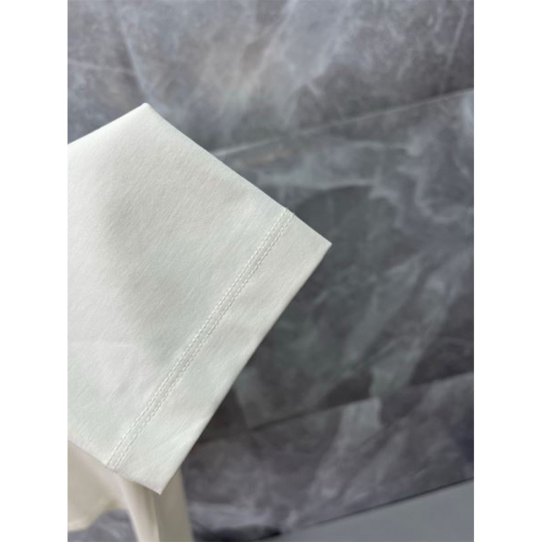 快適 日常的 モンクレール MONCLER コピー 長袖Tシャツ シンプル 大人