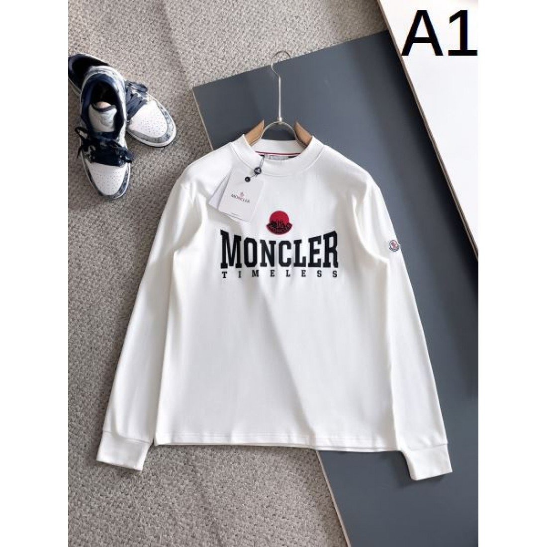 カジュアル 機能性 モンクレール MONCLER コピー 長袖Tシャツ 柔らかい 上品
