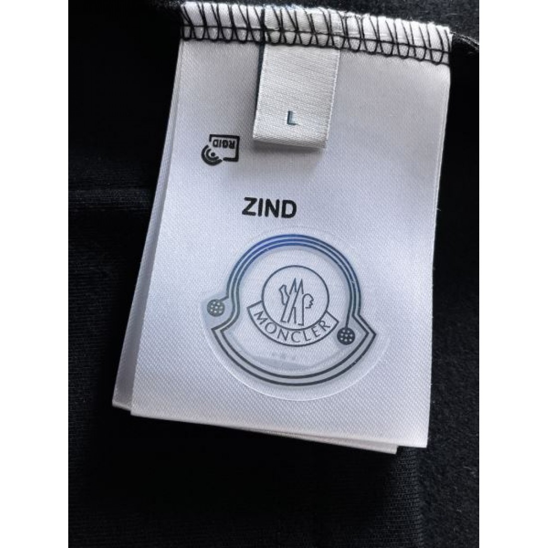  カジュアル 機能性 モンクレール MONCLER コピー 長袖Tシャツ 柔らかい 上品