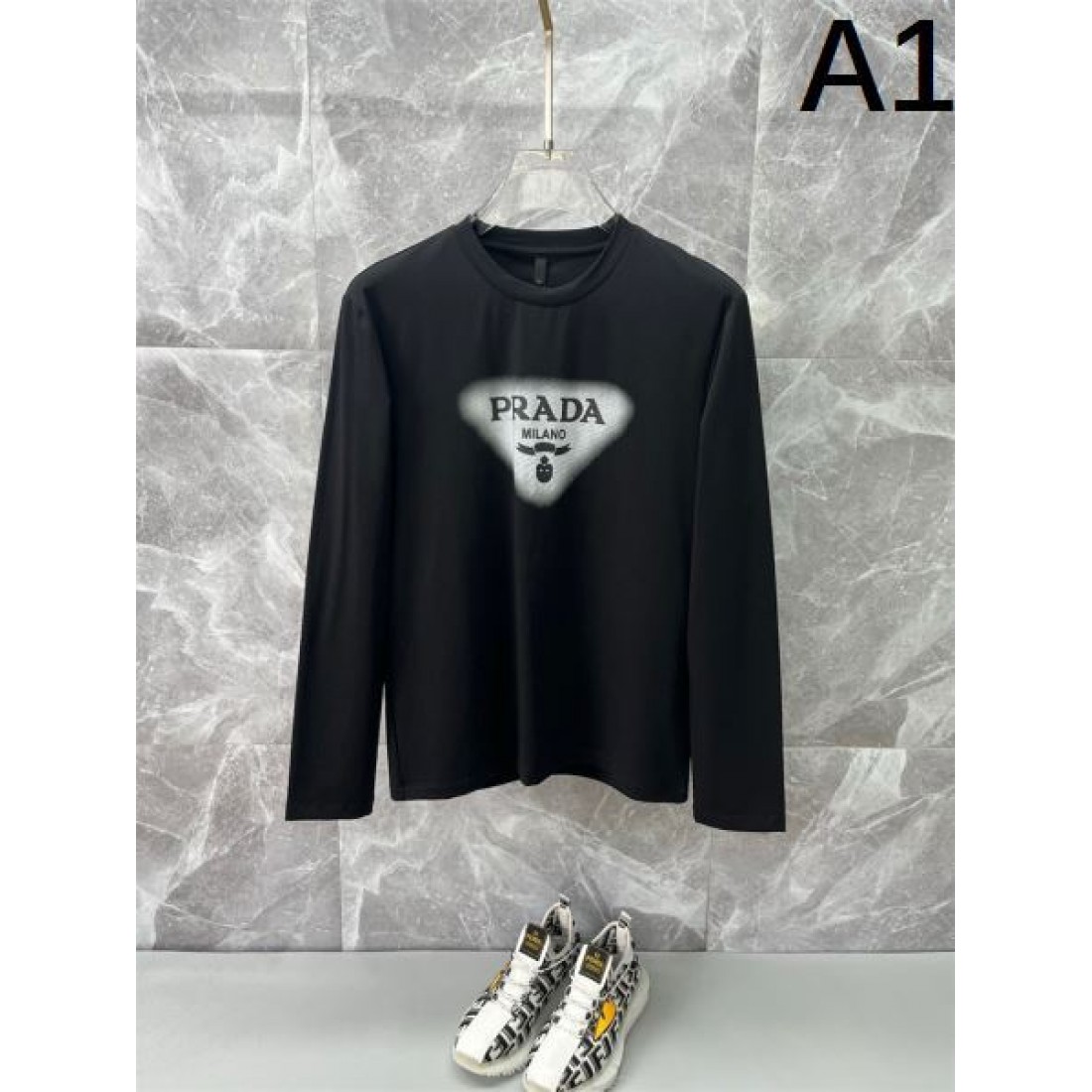 モダン 定番 プラダ PRADA コピー 長袖Tシャツ シンプル 上質