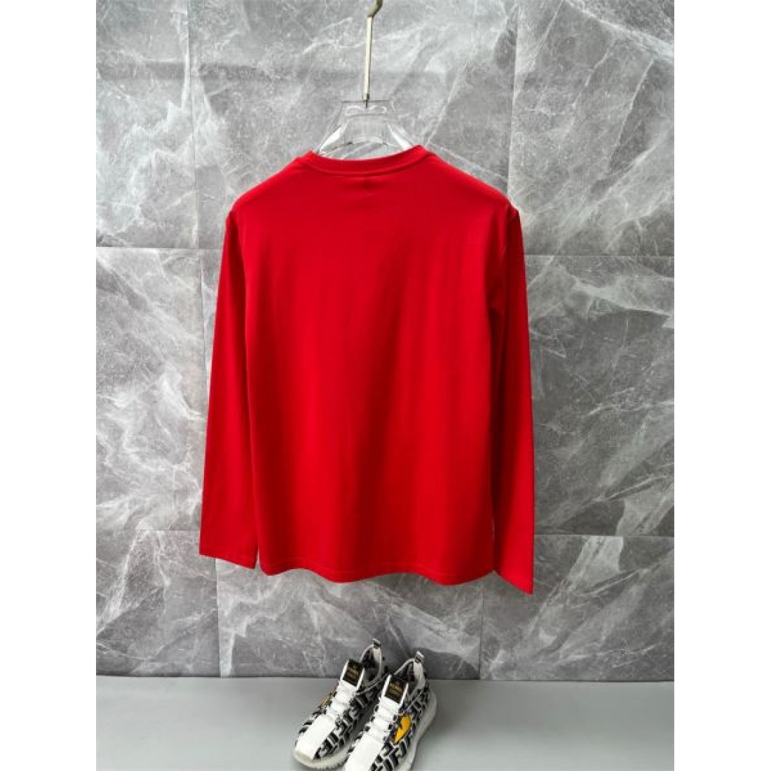 スタイリッシュ シンプル プラダ PRADA コピー 長袖Tシャツ 上品 機能性