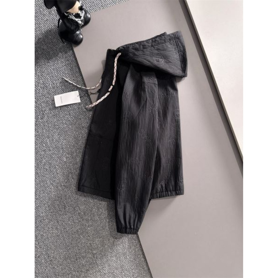 柔和 静かな グッチ GUCCI コピー コピー ジャケット 無駄のない 仕上がり