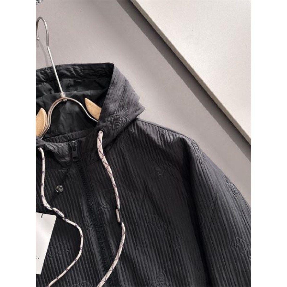 柔和 静かな グッチ GUCCI コピー コピー ジャケット 無駄のない 仕上がり