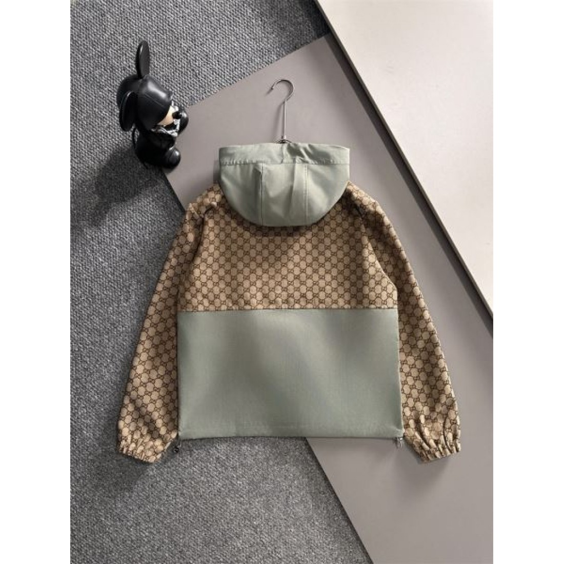 控えめ 穏やかな グッチ GUCCI コピー コピー ジャケット ベーシック な佇まい